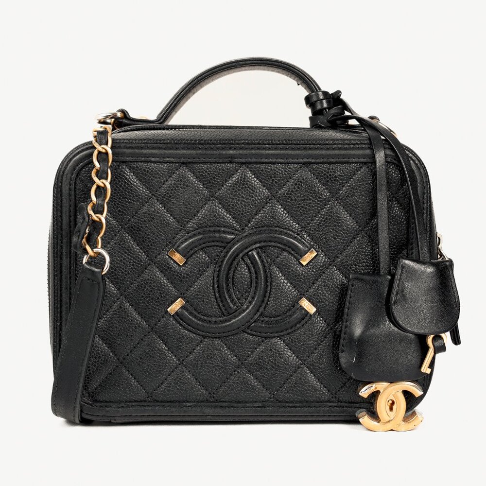 Chanel Filigree Medium Black Caviar Quilted CC Vanity Case